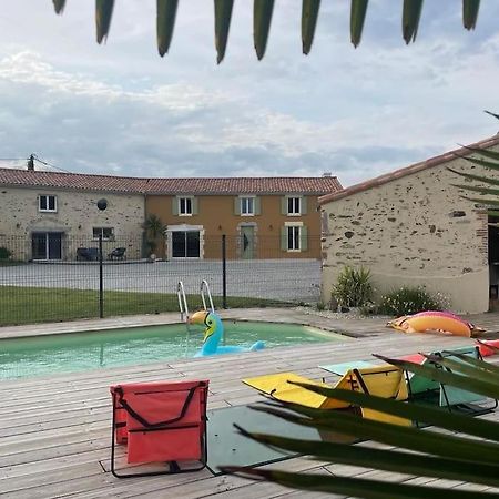 Gite La Vie En Couleur 14 Personnes Saint-Paul-en-Gâtine Extérieur photo
