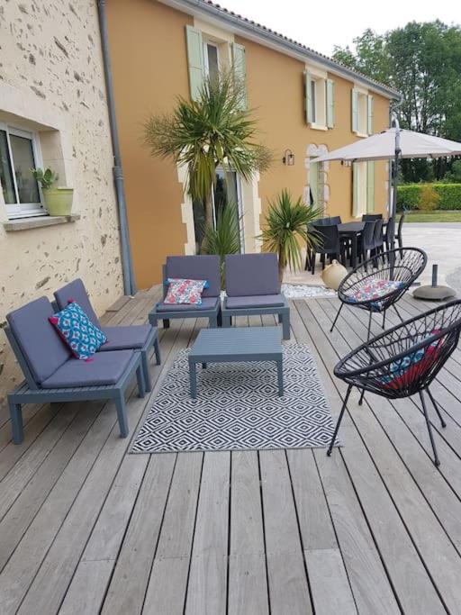 Gite La Vie En Couleur 14 Personnes Saint-Paul-en-Gâtine Extérieur photo